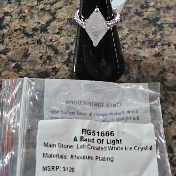 Bomb Party RG51666 "A Band Of Light " White Ice Crystal Sz 6 - Picture 5 of 5